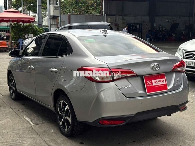 Toyota Vios 2024 E CVT Bạc 37.363 km