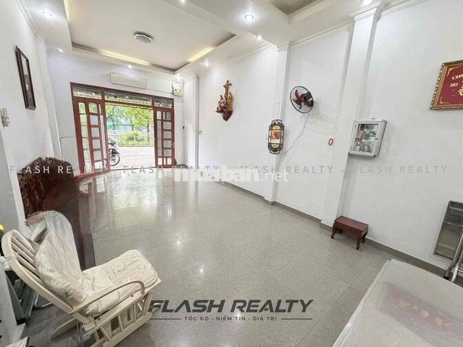 Mặt bằng mặt tiền Hoàng Sa, Tân Bình - Lối đi riêng