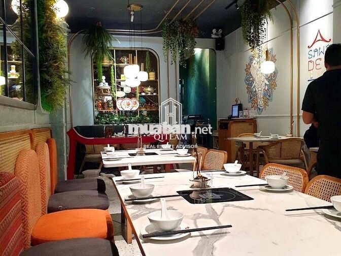 CHO THUÊ NHÀ NGUYÊN CĂN 4 TẦNG – DT KHỦNG 360M² – Q.4 SÁT HOÀNG DIỆU