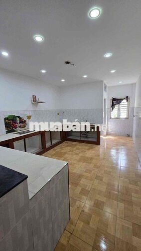 nhà thuê MTKD 2d kdc nam hùng vương an lạc bình Tân DT 305m giá 20tr