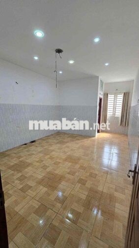 nhà thuê MTKD 2d kdc nam hùng vương an lạc bình Tân DT 305m giá 20tr