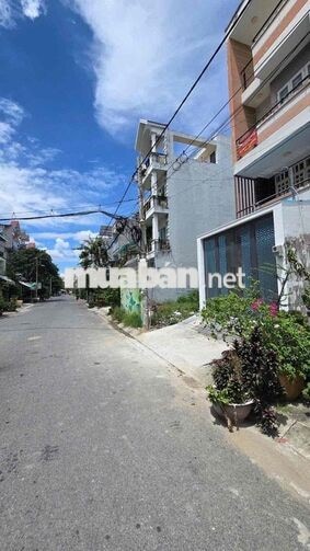 nhà thuê MTKD 2d kdc nam hùng vương an lạc bình Tân DT 305m giá 20tr