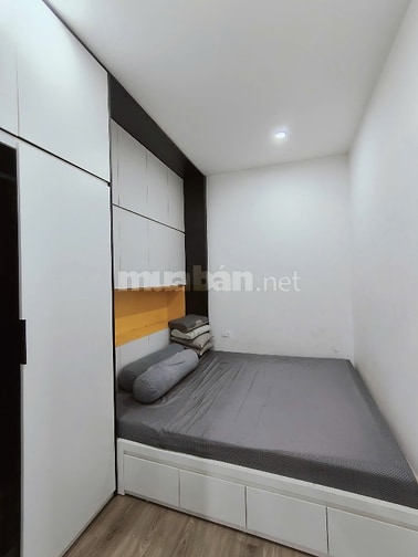 Bán  CHCC phố Trần Quý Kiên  52m2 , 1N1K ,full đồ