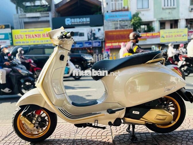 Piaggio Vespa Sprint 2022 trắng vàng