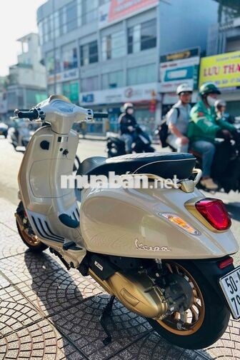 Piaggio Vespa Sprint 2022 trắng vàng