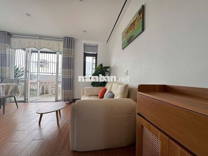 Cho thuê căn hộ 1 phòng ngủ 80m2, cách biển 5 phút đi bộ