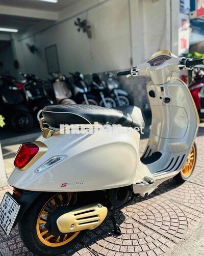 Piaggio Vespa Sprint 2022 trắng vàng