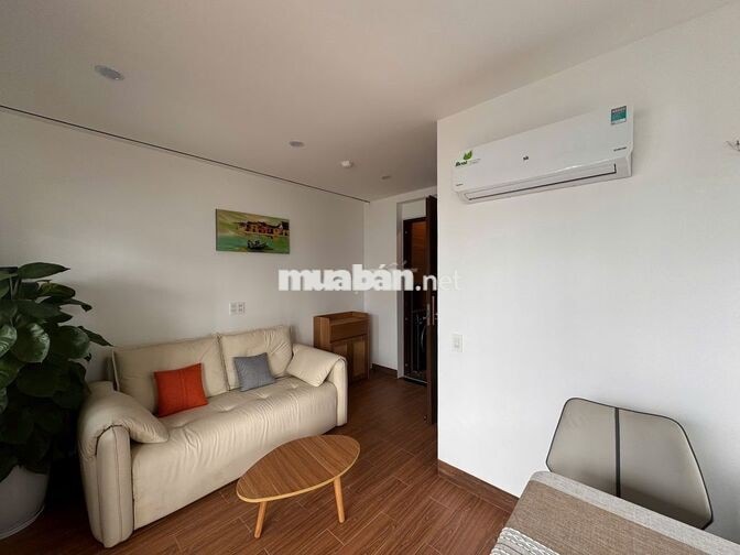 Cho thuê căn hộ 1 phòng ngủ 80m2, cách biển 5 phút đi bộ