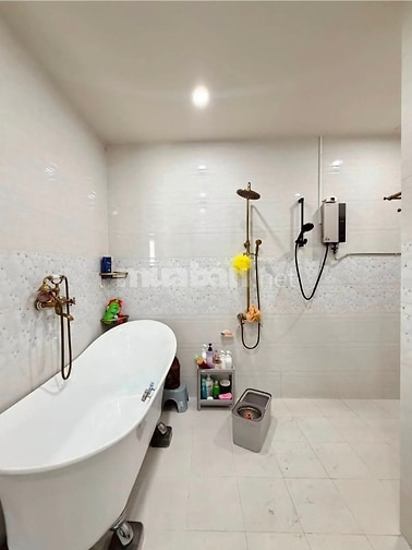 Biệt thự 3 lầu tuyệt đẹp Cao cấp mặt tiền hẻm xe hơi 6m khu VIP Lam Sơ