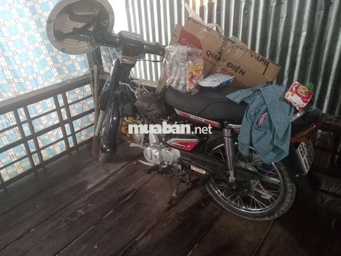 Honda Dream màu đen