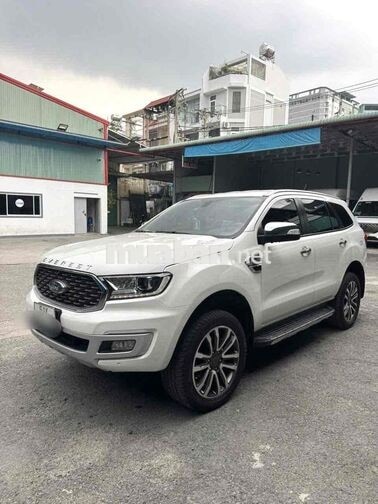 CẦN BÁN FORD EVEREST TITANIUM 2022