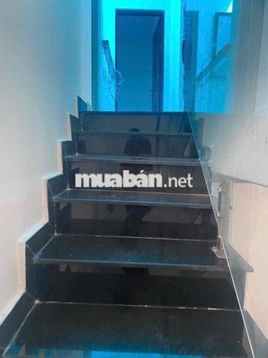 9tr5 Nhà cho thuê ( 4,3* 10m , Nở hậu 10m ) hẻm ba gác thông thoáng