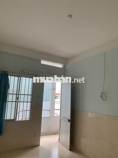 Phòng trọ 16m2 Nguyễn Giản Thanh, Q.10