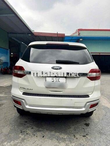 CẦN BÁN FORD EVEREST TITANIUM 2022