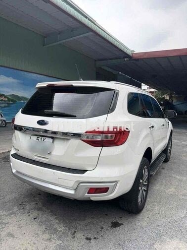 CẦN BÁN FORD EVEREST TITANIUM 2022