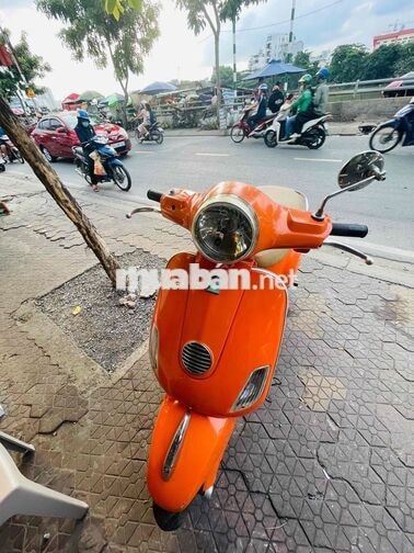 Piaggio Vespa LX màu Cam