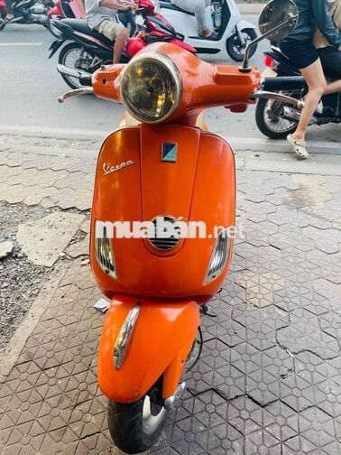 Piaggio Vespa LX màu Cam