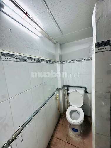 Cho thuê lầu 1 nhà 2 mặt hẻm đường nguyễn tiểu la