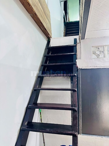 Cho thuê lầu 1 nhà 2 mặt hẻm đường nguyễn tiểu la