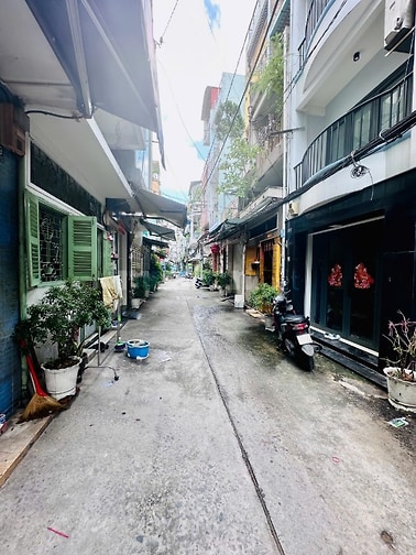 Cho thuê lầu 1 nhà 2 mặt hẻm đường nguyễn tiểu la