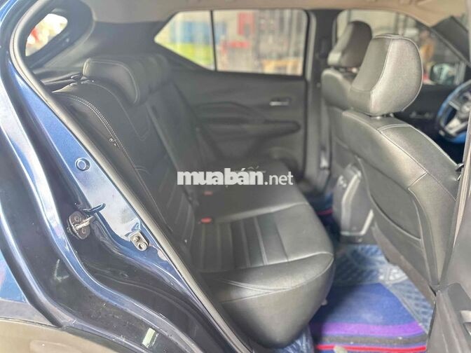 NISSAN KICKS 2023 XANH 5 CHỖ