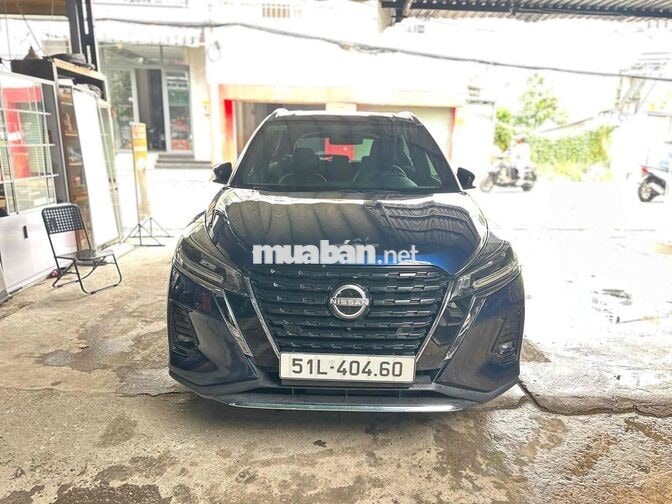 NISSAN KICKS 2023 XANH 5 CHỖ