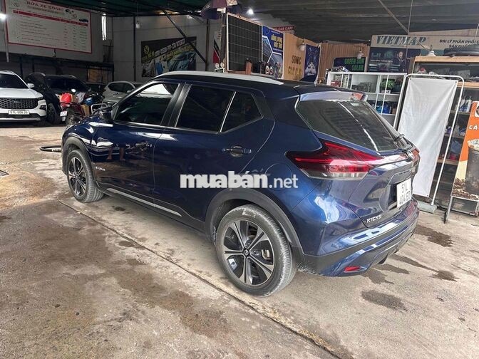 NISSAN KICKS 2023 XANH 5 CHỖ