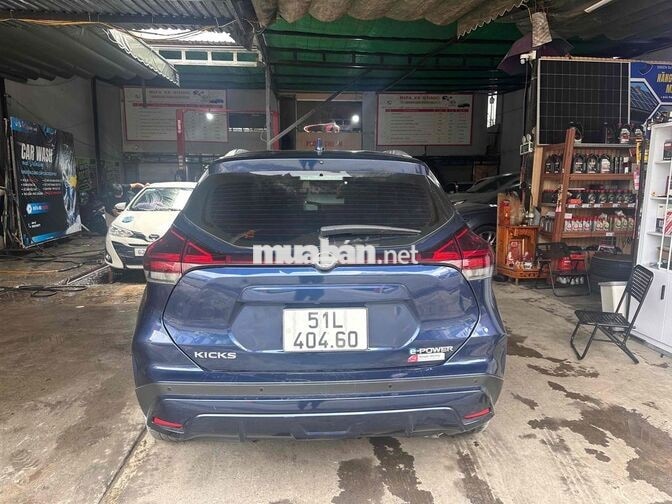 NISSAN KICKS 2023 XANH 5 CHỖ