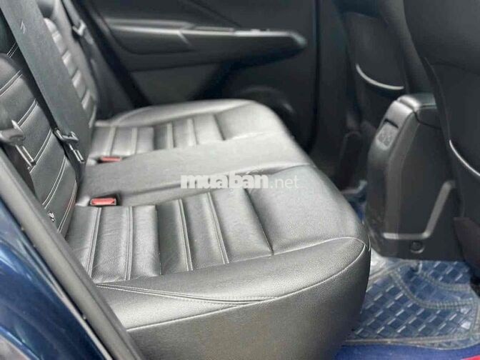 NISSAN KICKS 2023 XANH 5 CHỖ