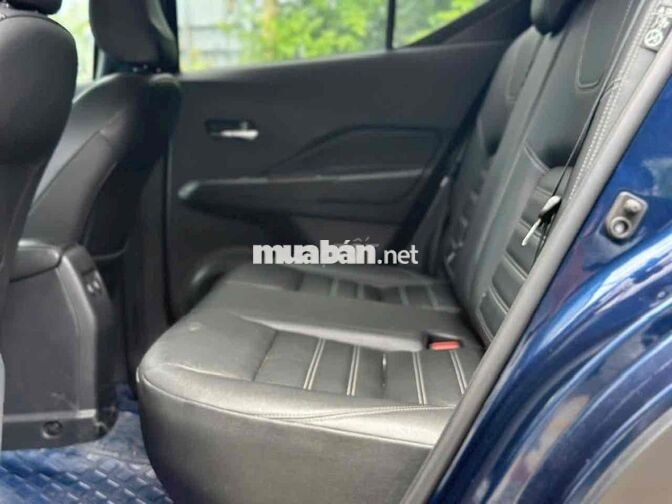 NISSAN KICKS 2023 XANH 5 CHỖ