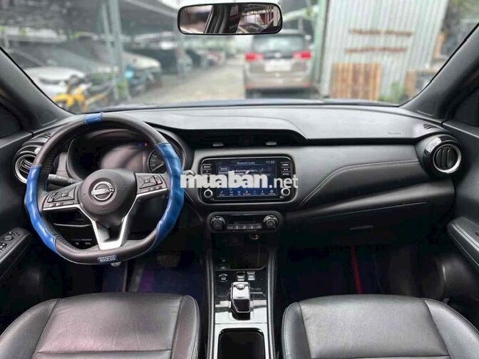 NISSAN KICKS 2023 XANH 5 CHỖ