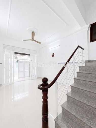Ngay Chợ Vải Phú Thọ Hòa,Nhà 4 tầng , hẻm ô tô 5m, 5PN, chỉ 5,7 tỷ