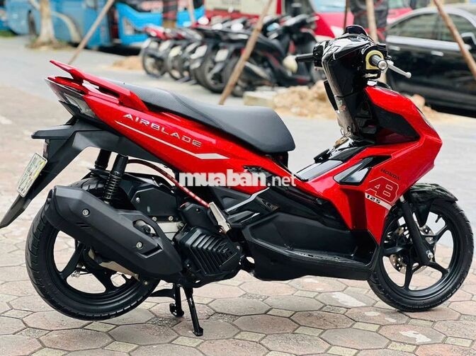 Honda Air Blade 125 2024 màu Đỏ đen xe đẹp như mới
