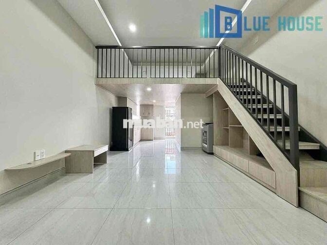 căn duplex ban công mới khai trương, ngay Emart Phan Vă Trị