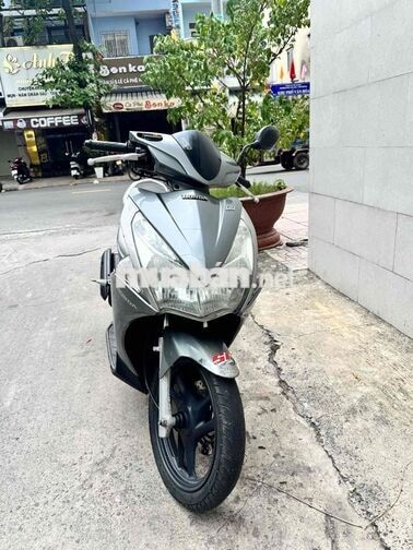 Honda Air Blade 2012 - 8tr5 - Công chứng