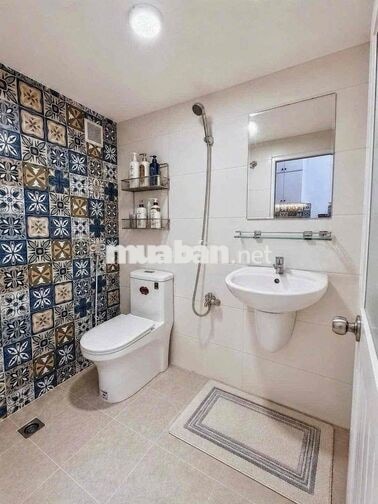 Gác cửa sổ sáng thang máy, Âu dương lân q8 ngay cầu Chữ Y sát quận 5