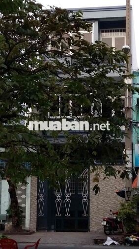 Bán nhà mặt tiền Đường số 5 đối diện công viên Tân Phú