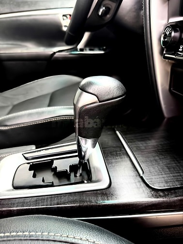Bán rẻ TOYOTA FORTUNER AT DẦU 2022 máy số Zin rất đẹp như mới 