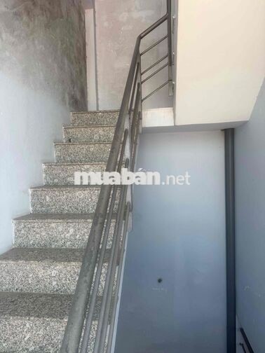 Phòng trọ gần cầu vượt ngã tư ga