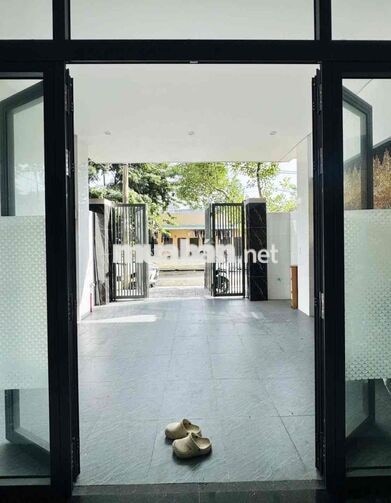 Cho thuê nhà Hoà Xuân 13tr nhà mới sạch sẽ, có nội thất
