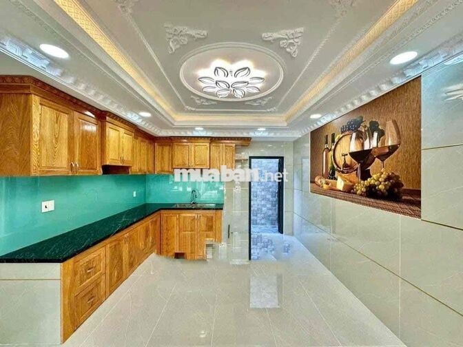 Cho Thuê Nhà Phố DT 250m2 1Trệt 1Lửng 3Lầu 4Pn 5Wc Sân Thượng Hẻm 10m