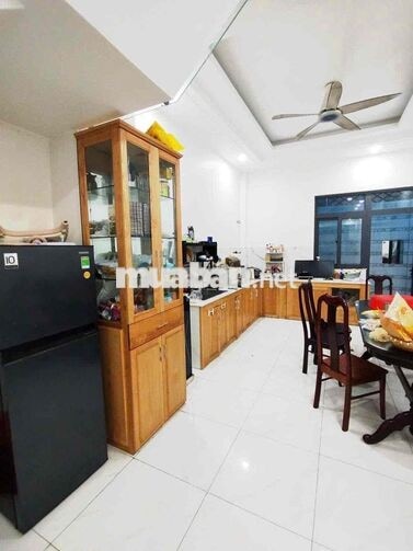 Nhà Full Nội Thất 4x18m 2Lầu ST (4PN 3WC) Hẻm 7m. Gần Chợ Bình Long