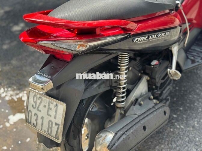 Honda Air Blade đỏ đen
