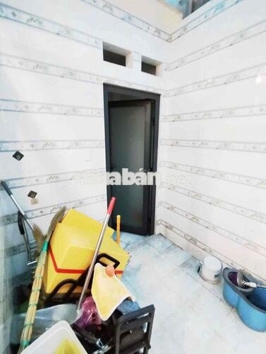 Nhà Full Nội Thất 4x18m 2Lầu ST (4PN 3WC) Hẻm 7m. Gần Chợ Bình Long