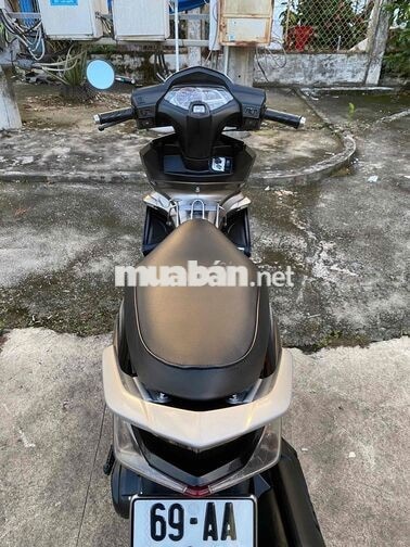Honda Air Blade màu xám