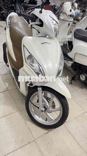 Honda Vision màu trắng