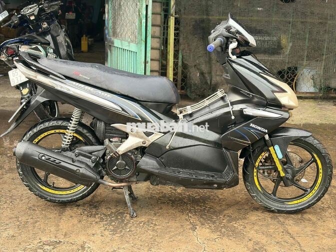 Honda Air Blade xe máy tay ga đen