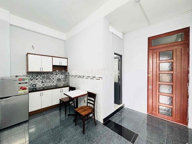 🏠Cho thuê 1 phòng ngủ tách bếp ban công LẠC LONG QUÂN 30m2 thoáng 6tr9
