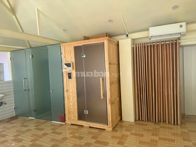 Mặt tiền sông có bờ kè thoáng mát