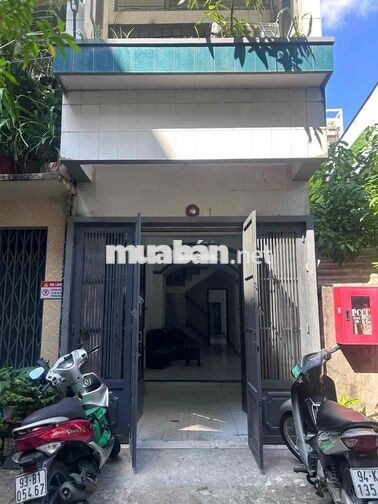 Mặt Bằng Kinh Doanh Ngay Quận 1
